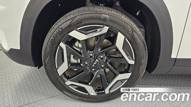 2026 Kia The New Seltos Gasoline 1.6 Turbo 2WD Sold VIN KNAET817BTK864520 – trunk area