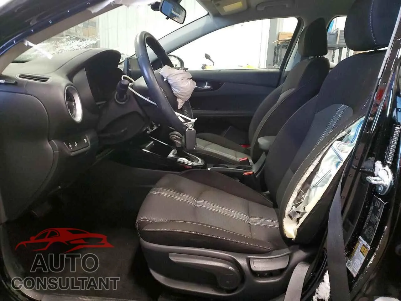2024 KIA FORTE Damaged VIN KNAF55AC1R5190857 – exterior detail