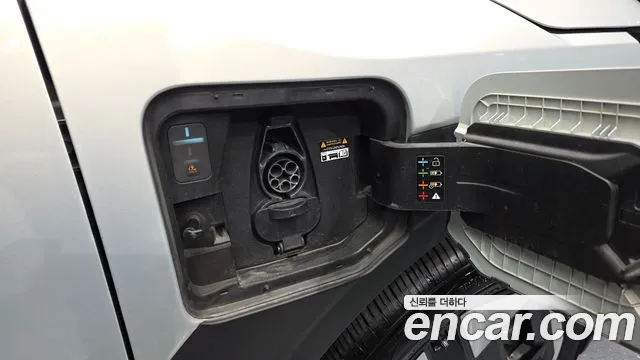 2025 Kia EV3 Long Range 2WD Sold VIN KNAFB81AFSS013381 – undercarriage