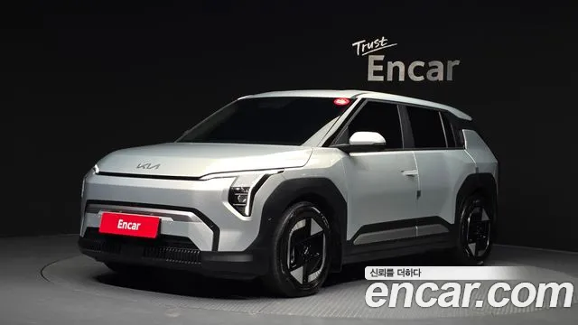 2025 Kia EV3 Long Range 2WD Sold VIN KNAFB81AFSS013381 – photo 27