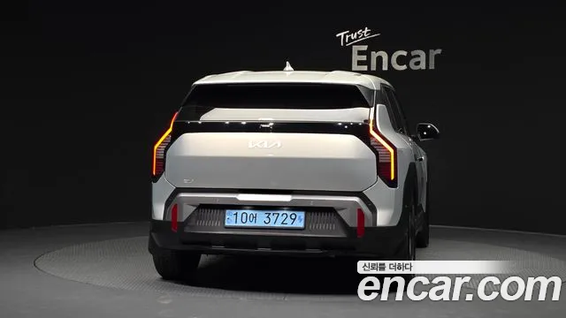 2025 Kia EV3 Long Range 2WD Sold VIN KNAFB81AFSS013381 – photo 28