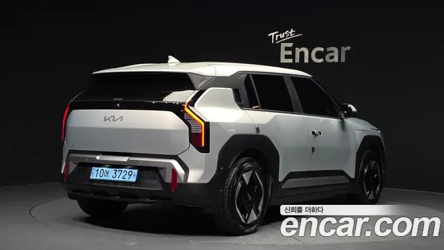 2025 Kia EV3 Long Range 2WD Sold VIN KNAFB81AFSS013381 – photo 30