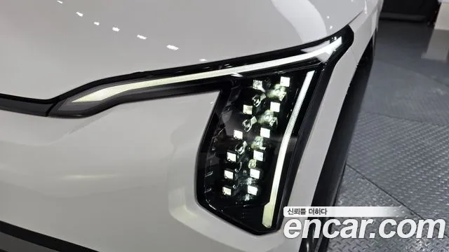 2025 Kia EV3 Long Range 2WD Sold VIN KNAFE81AFSS014777 – photo 21