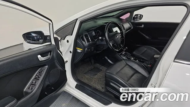 2017 Kia The New K3 Trendy Sold VIN KNAFK412BHA975188 – trunk area