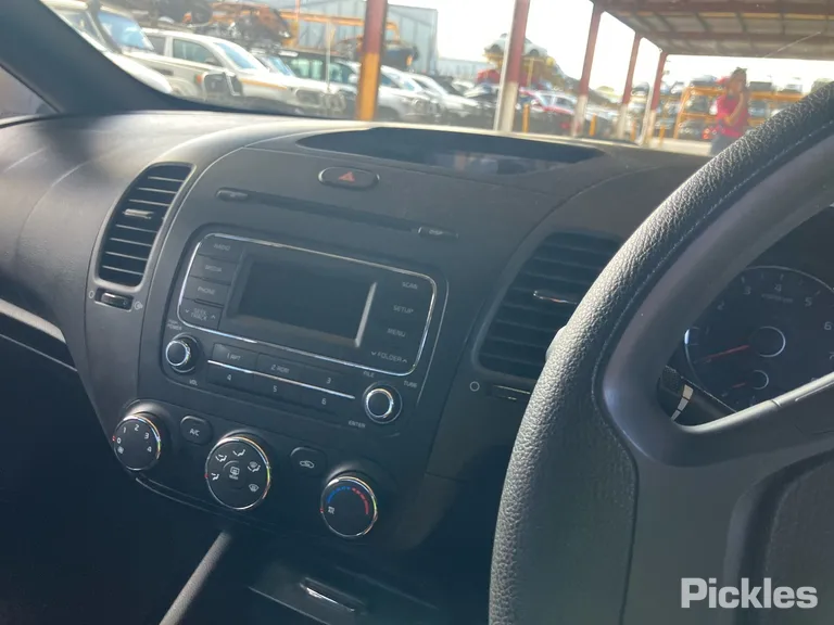 2015 Kia Cerato Used VIN KNAFK416MF5505117 – photo 17
