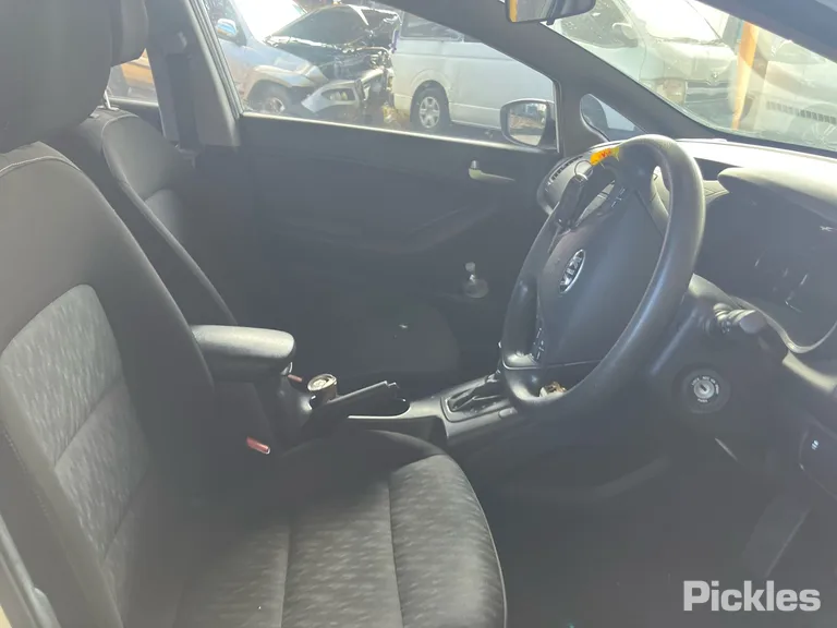 2015 Kia Cerato Used VIN KNAFK416MF5505117 – photo 19