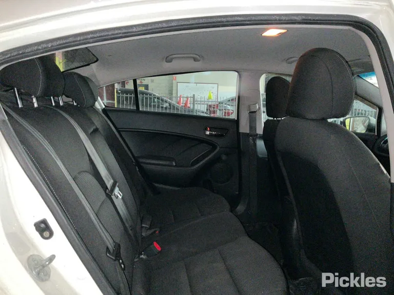2018 Kia Cerato Used VIN KNAFK417MJ5748399 – front exterior