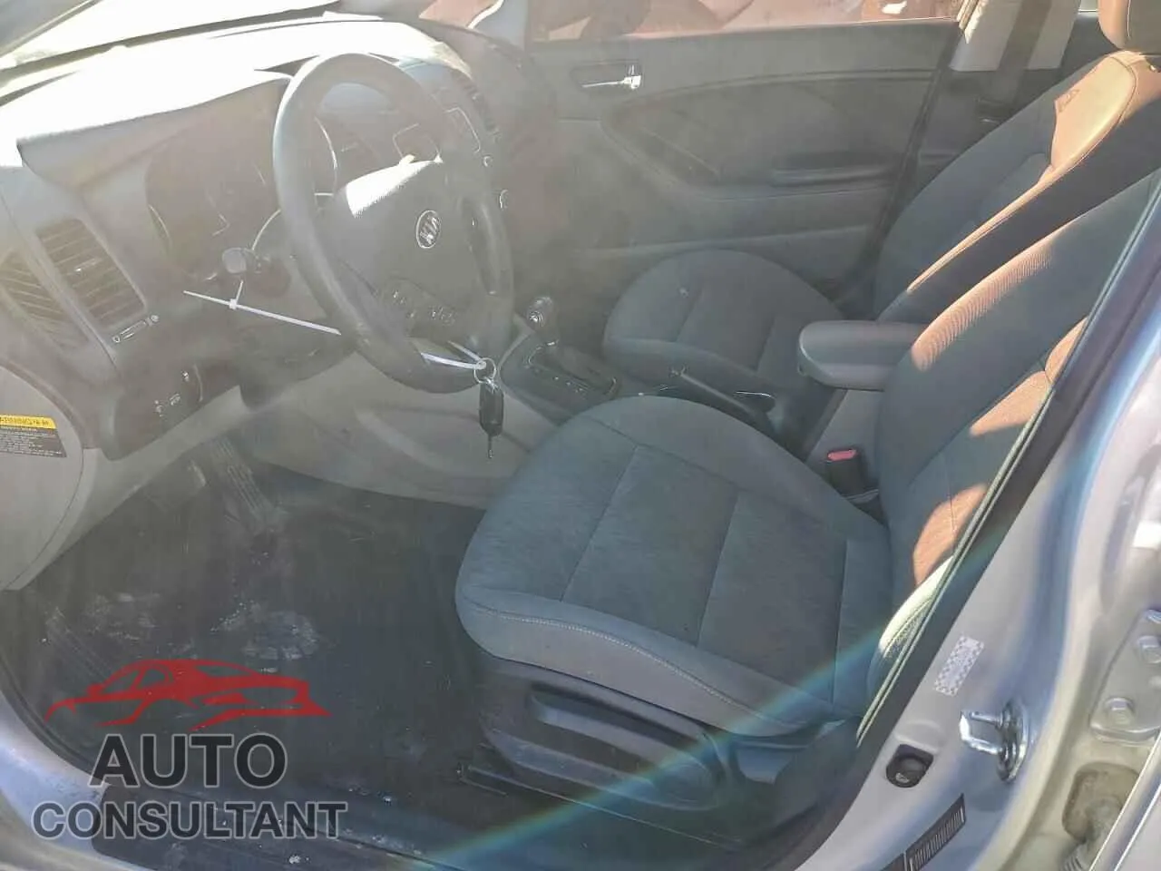 2016 KIA FORTE Damaged VIN KNAFK4A68G5532864 – exterior detail