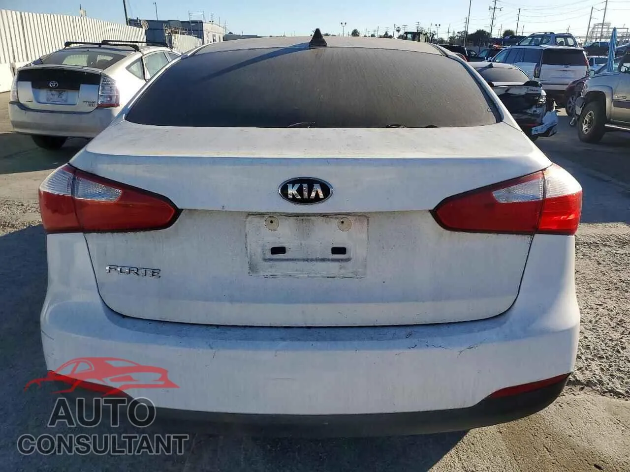 2016 KIA FORTE Damaged VIN KNAFK4A6XG5544059 – engine bay