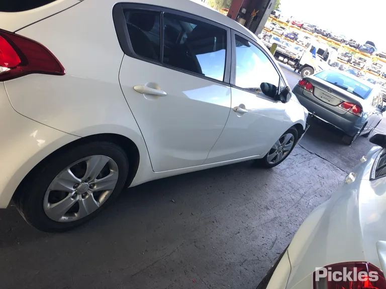 2013 Kia Cerato Used VIN KNAFK516ME5122817 – photo 25