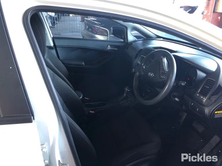 2013 Kia Cerato Used VIN KNAFK516ME5122817 – photo 27