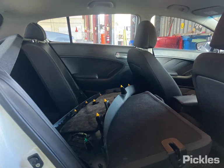 2017 Kia Cerato Used VIN KNAFK517MJ5754296 – photo 15
