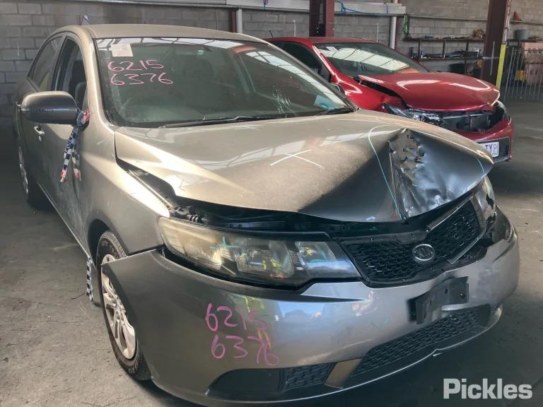 2011 Kia Cerato Damaged VIN KNAFT412MB5473367 – rear exterior 2011 Kia Cerato Damaged VIN KNAFT412MB5473367 – rear exterior