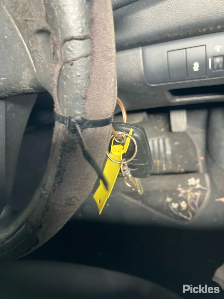 2011 Kia Cerato Damaged VIN KNAFT412MB5473367 – photo 13 2011 Kia Cerato Damaged VIN KNAFT412MB5473367 – photo 13