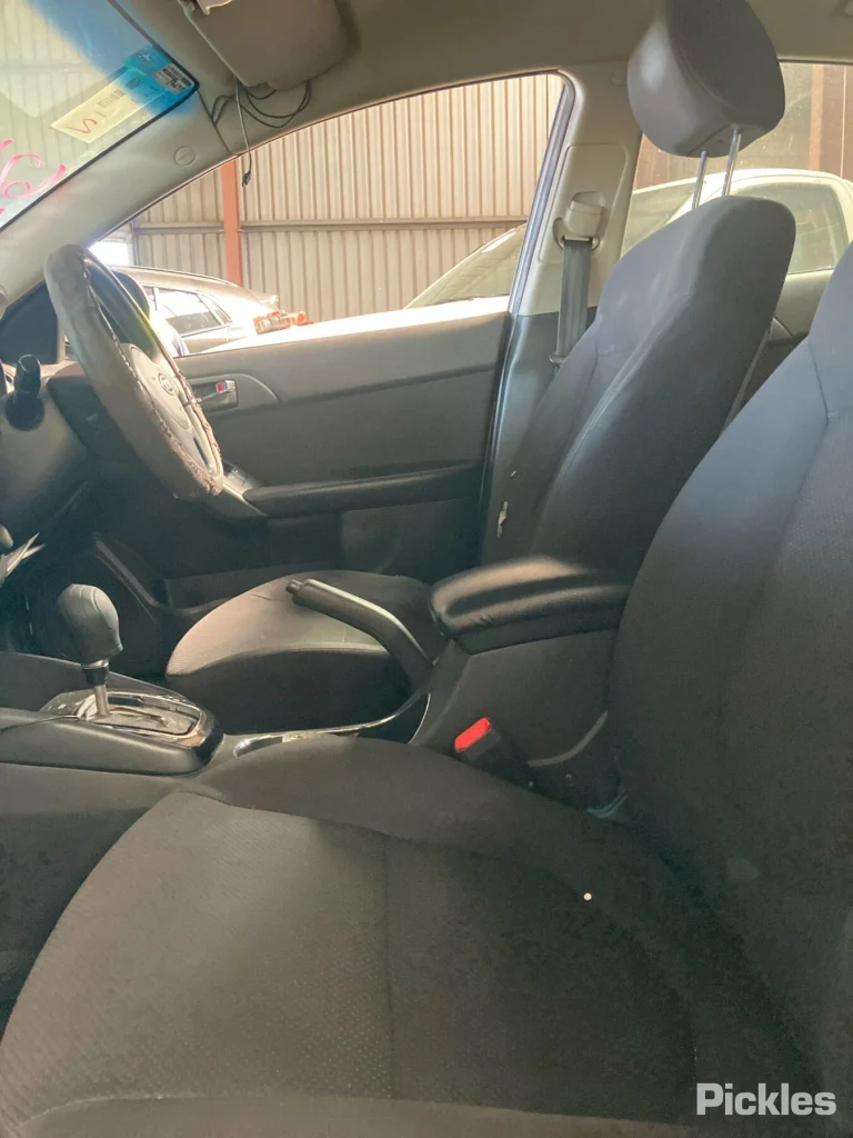 2011 Kia Cerato Damaged VIN KNAFT412MB5473367 – photo 14 2011 Kia Cerato Damaged VIN KNAFT412MB5473367 – photo 14