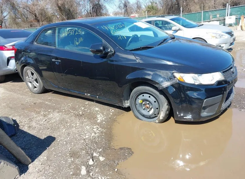 2011 KIA Forte Used VIN KNAFU6A24B5355032 – exterior detail