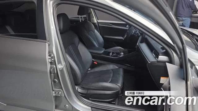 2020 Kia K5 Hybrid 3rd Gen Trendy Sold VIN KNAG141JBLA007770 – trunk area