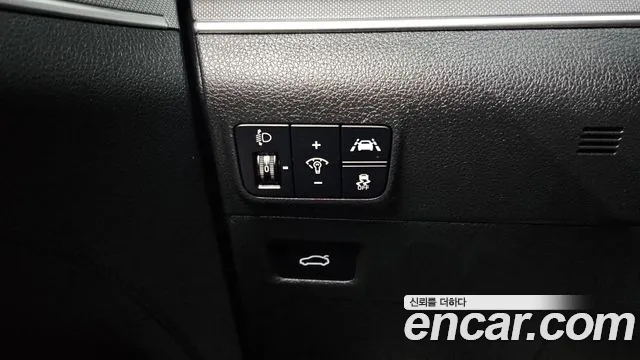 2020 Kia K5 3rd Gen 1.6 Turbo Sold VIN KNAG2412BLA018167 – exterior detail