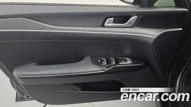 2020 Kia K5 3rd Gen 2.0 Sold VIN KNAG241ABLA056073 – interior seats 2020 Kia K5 3rd Gen 2.0 Sold VIN KNAG241ABLA056073 – interior seats