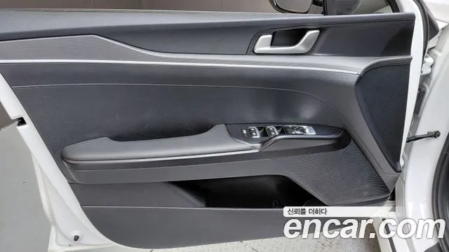 2023 Kia K5 3rd Gen 2.0 Sold VIN KNAG241ABPA237058 – interior seats