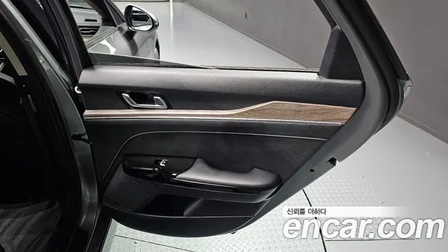 2020 Kia K5 3rd Gen 2.0 Sold VIN KNAG341ABLA030002 – interior seats