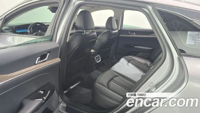 2020 Kia K5 3rd Gen 2.0 Sold VIN KNAG341ABLA057624 – trunk area