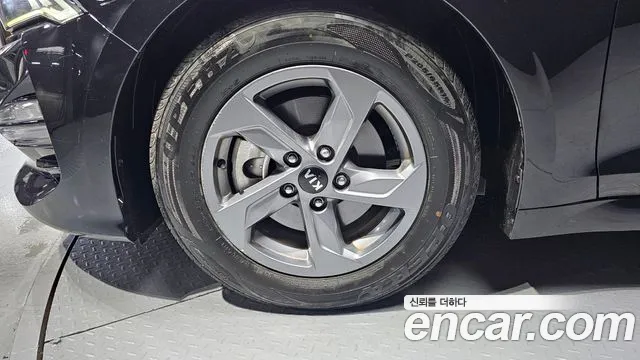 2021 Kia K5 3rd Gen 2.0 LPI(Renter car) Sold VIN KNAG541BBMA116630 – interior seats