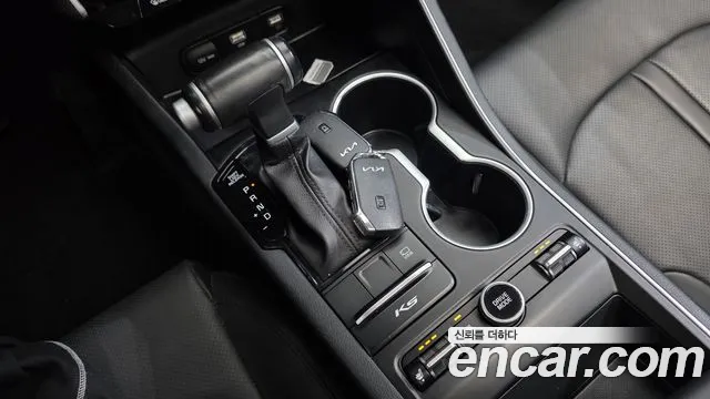 2022 Kia K5 3rd Gen 2.0 LPI(Renter car) Sold VIN KNAG541BBNA189046 – interior seats