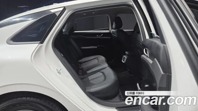 2025 Kia The New K5 3rd Gen 2.0 LPi(Rent) Sold VIN KNAG541BBSA342748 – photo 17