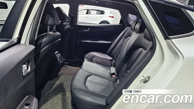 2018 Kia K5 2nd Gen LPI MX Sold VIN KNAGS416BJA201068 – photo 13 2018 Kia K5 2nd Gen LPI MX Sold VIN KNAGS416BJA201068 – photo 13