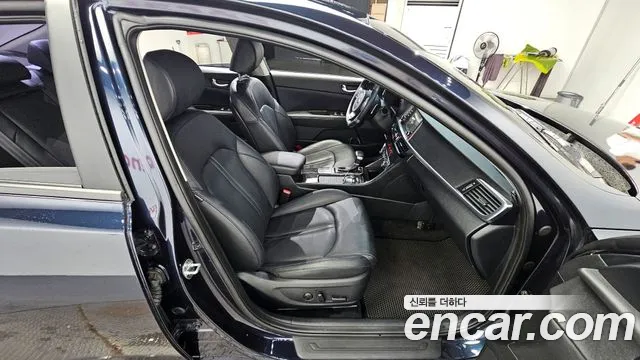2018 Kia K5 2nd Gen 2.0 SX Sold VIN KNAGT411BJA193116 – exterior detail