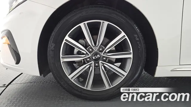 2019 Kia The New K5 2nd Gen 2.0 Sold VIN KNAGT411BKA310832 – trunk area 2019 Kia The New K5 2nd Gen 2.0 Sold VIN KNAGT411BKA310832 – trunk area