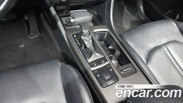 2018 Kia K5 2nd Gen LPI MX Sold VIN KNAGT416BJA197526 – interior seats