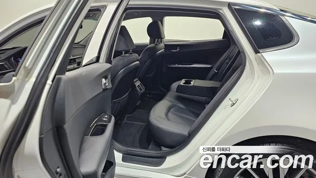 2019 Kia The New K5 2nd Gen 2.0 Sold VIN KNAGU411BKA267243 – interior seats 2019 Kia The New K5 2nd Gen 2.0 Sold VIN KNAGU411BKA267243 – interior seats