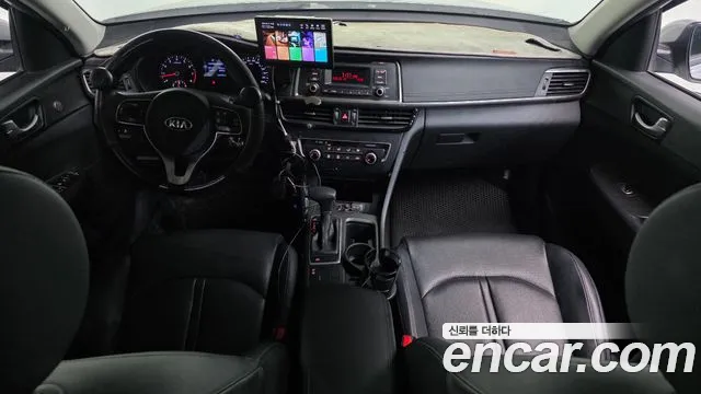 2018 Kia K5 2nd Gen LPI Taxi Sold VIN KNAGU416BJA225281 – rear exterior