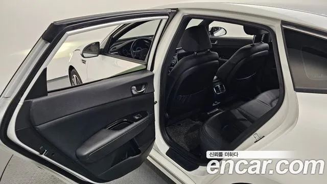 2017 Kia K5 2nd Gen 2.0 MX Sold VIN KNAGX411BHA146777 – photo 29