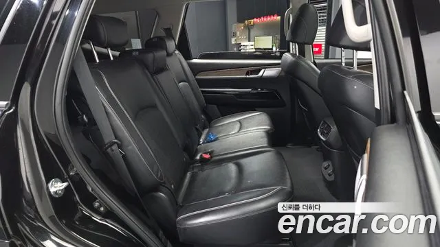 2020 Kia Mohave The Master Diesel 3.0 4WD 5-Seater Sold VIN KNAKM814DLA198844 – rear exterior