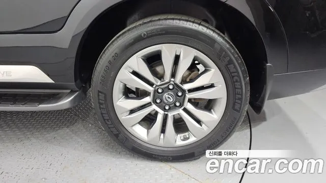 2020 Kia Mohave The Master Diesel 3.0 4WD 5-Seater Sold VIN KNAKN814DLA195297 – exterior detail