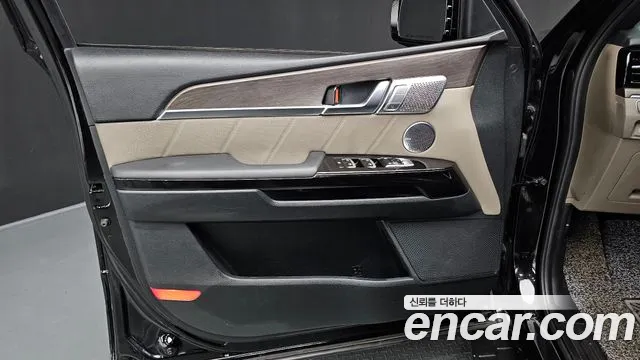 2022 Kia Mohave The Master Diesel 3.0 4WD 5-Seater Sold VIN KNAKN814DNA239503 – trunk area