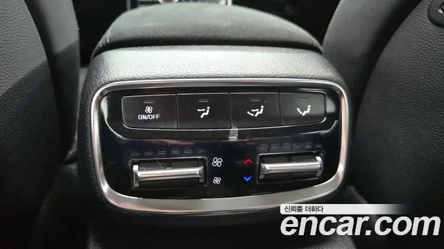 2021 Kia Mohave The Master Diesel 3.0 4WD 6-Seater Sold VIN KNAKR814DMA224473 – exterior detail