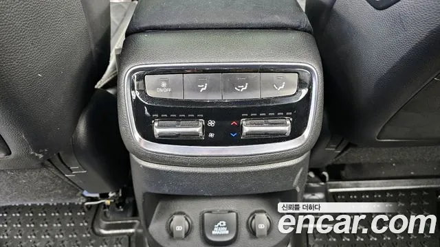 2022 Kia Mohave The Master Diesel 3.0 4WD 7-Seater Sold VIN KNAKR814DNA240752 – interior seats