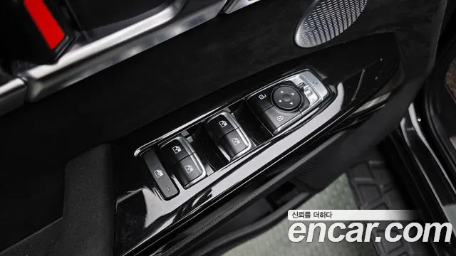 2023 Kia Mohave The Master Diesel 3.0 4WD 5-Seater Sold VIN KNAKR814DPA247680 – exterior detail