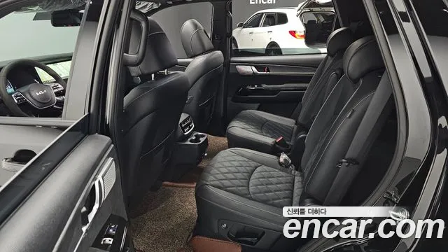 2024 Kia Mohave The Master Diesel 3.0 4WD 6-Seater Sold VIN KNAKR814DRA250573 – exterior detail