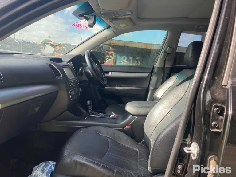 2014 Kia Sorento Damaged VIN KNAKU814SE5513494 – photo 13