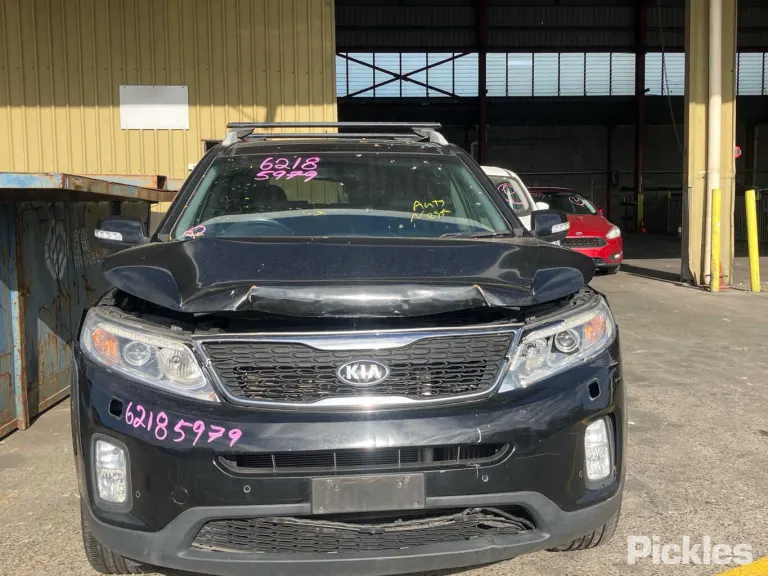2014 Kia Sorento Damaged VIN KNAKU814SE5513494 – photo 28