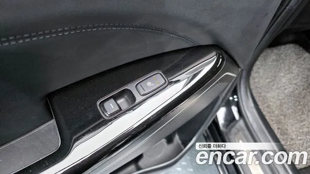 2017 Kia All New K7 Hybrid Prestige Sold VIN KNALA41GBHA007406 – exterior detail