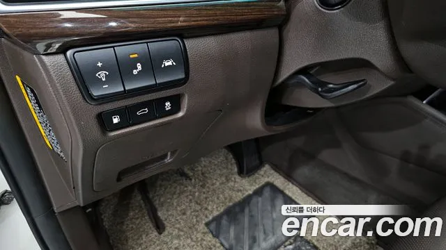 2019 Kia All New K7 Hybrid Noblesse Sold VIN KNALA41GBKA016892 – exterior detail 2019 Kia All New K7 Hybrid Noblesse Sold VIN KNALA41GBKA016892 – exterior detail