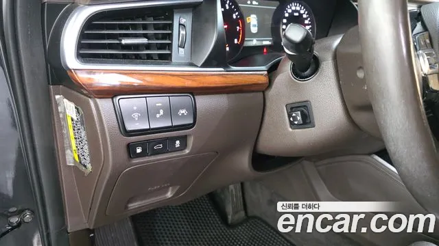 2017 Kia All New K7 2.4 GDI Limited Sold VIN KNALB415BHA075355 – undercarriage 2017 Kia All New K7 2.4 GDI Limited Sold VIN KNALB415BHA075355 – undercarriage