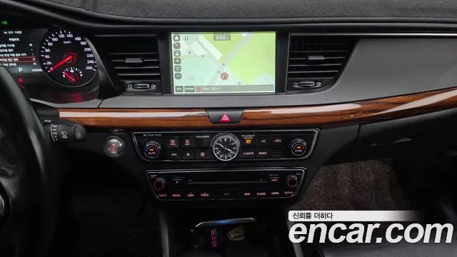 2017 Kia All New K7 2.4 GDI Limited Sold VIN KNALB415BHA086189 – dashboard