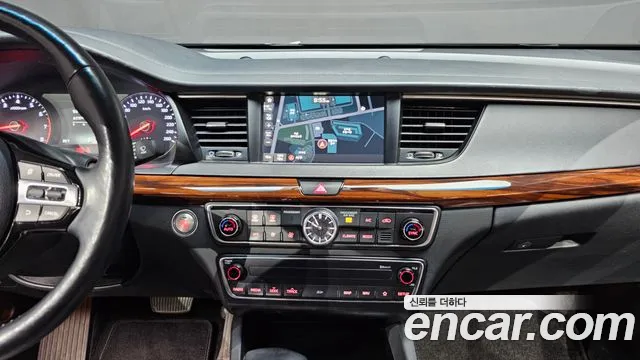 2017 Kia All New K7 2.4 GDI Limited Sold VIN KNALB415BHA099559 – interior seats